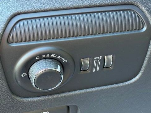 New 2026 Jeep Grand Wagoneer Limited AWD/4WD image 15