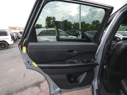 Used 2023 Nissan Pathfinder Rock Creek AWD/4WD image 12