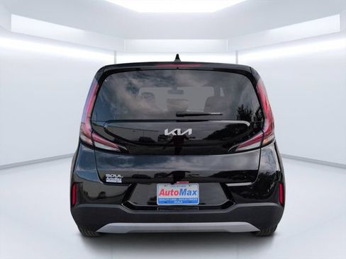 Used 2025 Kia Soul LX w/ LX Technology Package FWD image 4