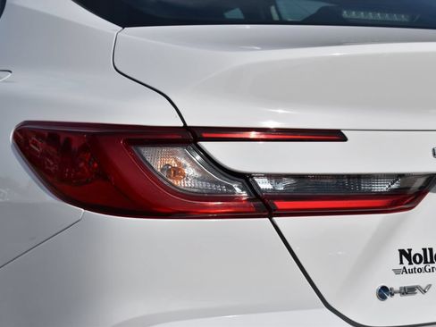 Used 2025 Toyota Camry LE FWD image 10