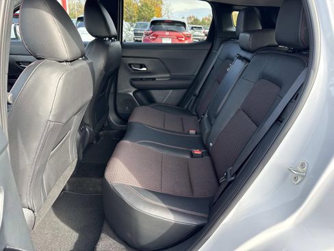 Certified 2025 Nissan Kicks SR image 27