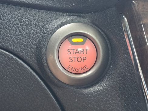 Used 2014 Nissan Sentra SL w/ Premium Package FWD image 21
