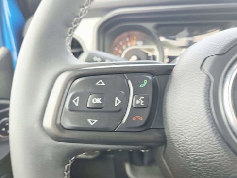 Used 2025 Jeep Gladiator Sport AWD/4WD image 23