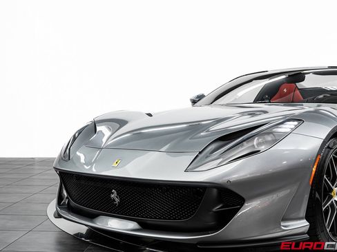 Used 2022 Ferrari 812 GTS image 14