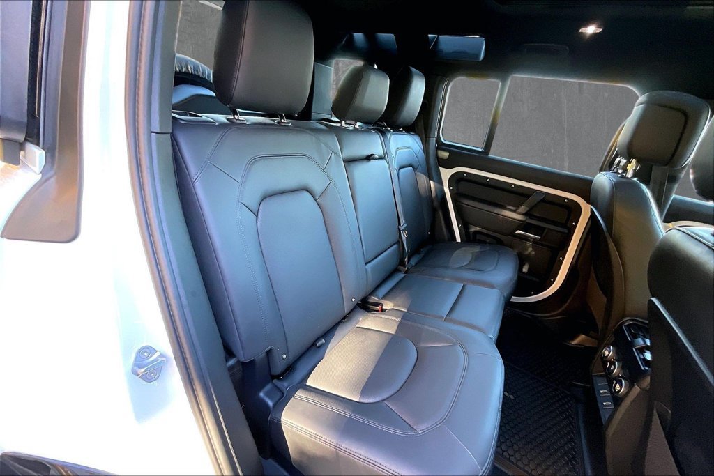Used 2026 Land Rover Defender 110 X-Dynamic SE AWD/4WD image 26