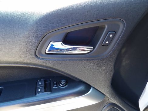 Used 2022 Chevrolet Colorado LT w/ Fleet Safety Package RWD image 15