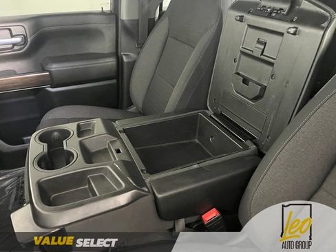Used 2021 Chevrolet Silverado 1500 LT AWD/4WD image 22
