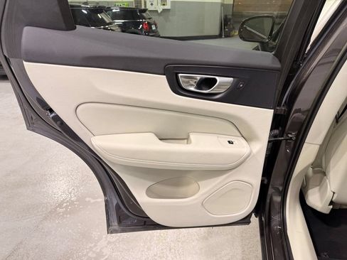 Used 2023 Volvo XC60 B5 Plus w/ Protection Package Premier AWD/4WD image 19