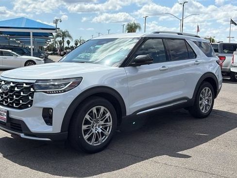 New 2026 Ford Explorer Platinum RWD image 7