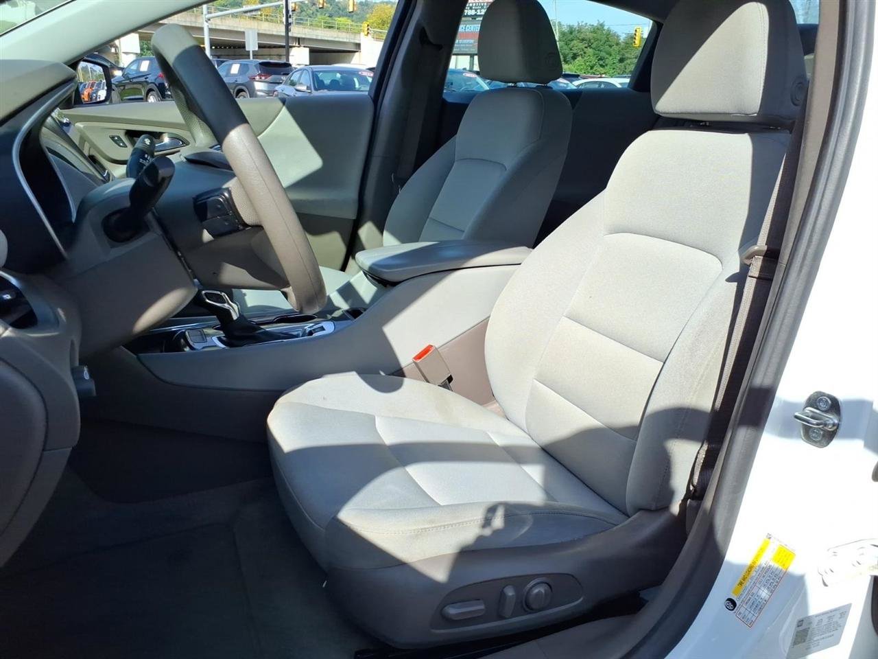 Used 2024 Chevrolet Malibu LT FWD image 7
