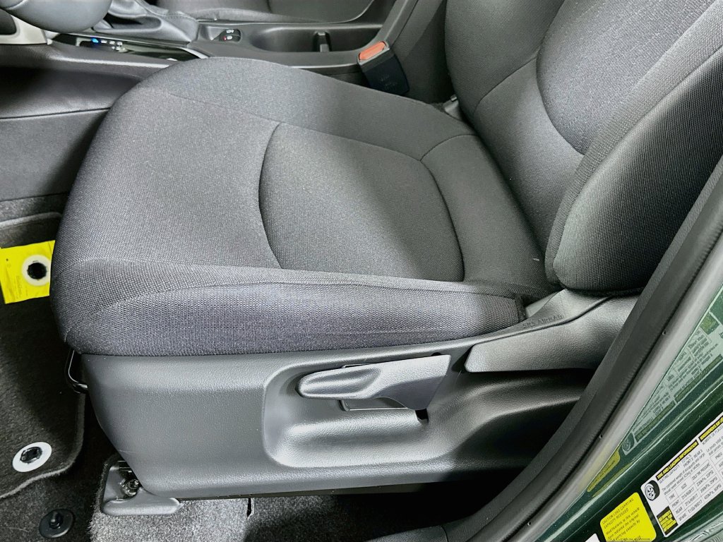 Certified 2025 Toyota Corolla Cross LE w/ Moonroof Package FWD image 19