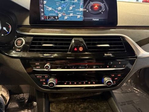 Used 2019 BMW 530i w/ Convenience Package RWD image 16