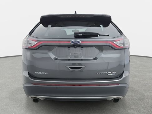 Used 2018 Ford Edge Titanium w/ Equipment Group 301A image 4