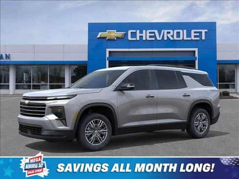 New 2026 Chevrolet Traverse LT w/ Driver Confidence Package FWD image 2