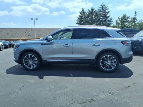 Used 2022 Lincoln Nautilus Reserve w/ Equipment Group 201A AWD/4WD image 4