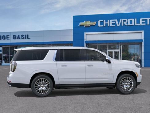 New 2026 Chevrolet Suburban Premier AWD/4WD image 5