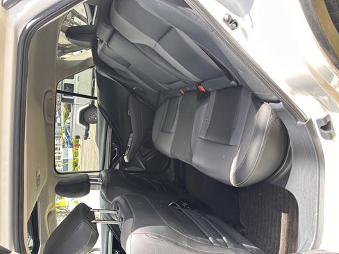 Used 2025 Subaru Outback Onyx Edition XT AWD/4WD image 19
