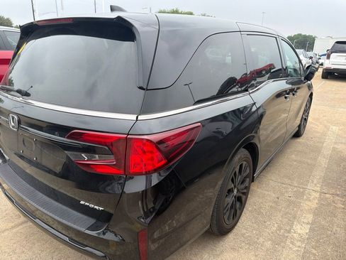 Used 2025 Honda Odyssey Sport-L image 4