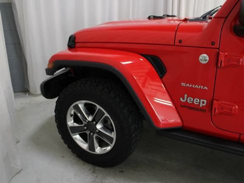 Used 2020 Jeep Wrangler Unlimited Sahara AWD/4WD image 34