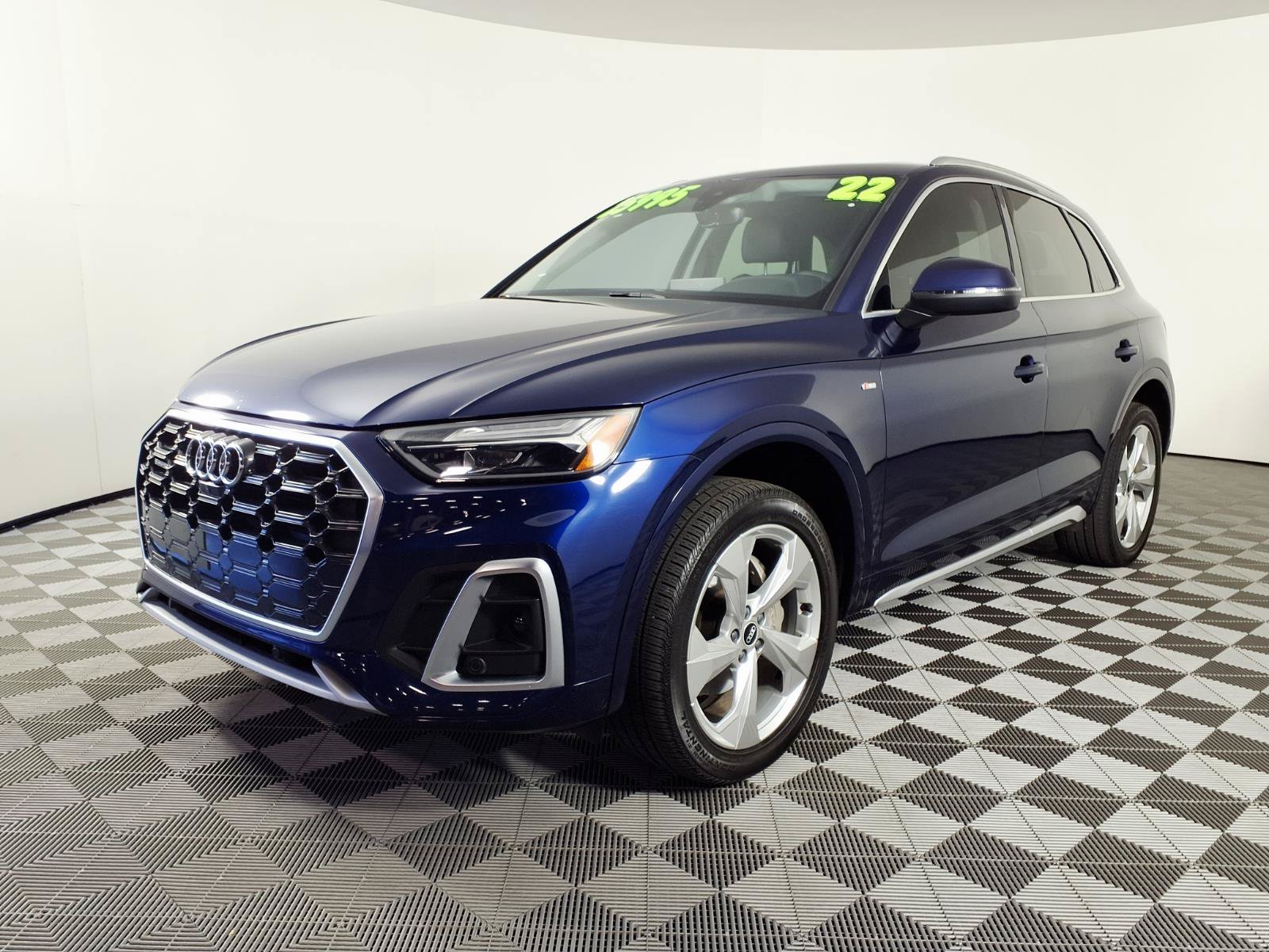 Used 2022 Audi Q5 2.0T Premium Plus w/ Premium Plus Package AWD/4WD image 1