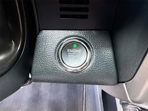 Used 2022 Ford F250 Platinum AWD/4WD image 13