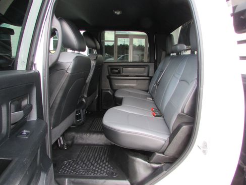 Used 2021 RAM 3500 Tradesman w/ Chrome Appearance Group image 10