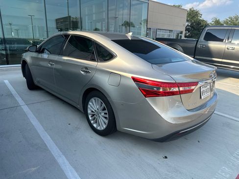 Used 2014 Toyota Avalon Limited FWD image 10