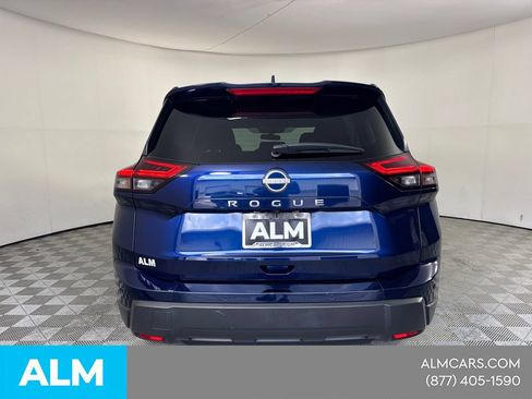 Used 2025 Nissan Rogue SV FWD image 9