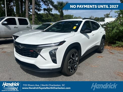 Used 2025 Chevrolet Trax RS w/ Driver Confidence Package FWD image 1