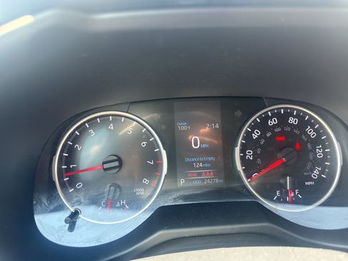 Used 2019 Toyota RAV4 LE w/ Carpet Mat Package FWD image 16