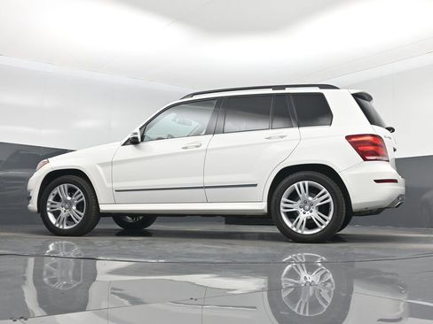 Used 2015 Mercedes-Benz GLK 350 4MATIC image 51