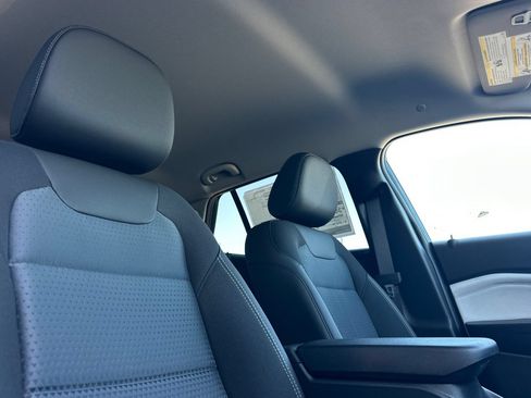New 2026 Chevrolet Trax LT FWD image 17