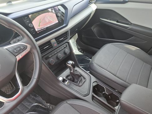 Used 2022 Volkswagen Taos SE FWD image 22