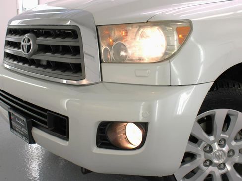 Used 2008 Toyota Sequoia Platinum image 21