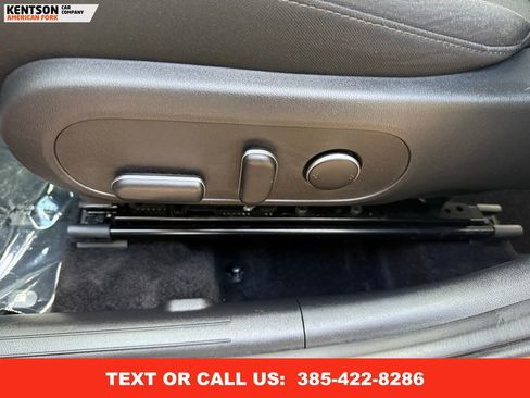 Used 2025 Hyundai Kona SEL image 31