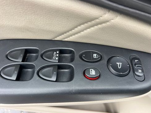 Used 2011 Honda Civic EX-L image 24