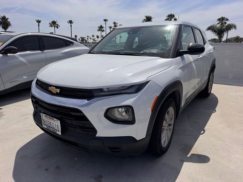 Used 2021 Chevrolet TrailBlazer LS image 3