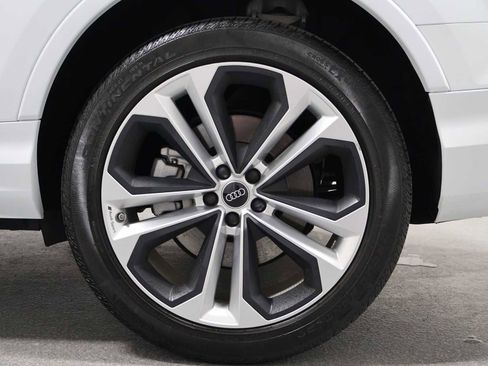 Used 2023 Audi Q7 3.0T Premium Plus w/ Premium Plus Package AWD/4WD image 38
