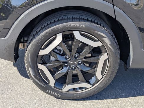 Certified 2024 Kia Telluride S w/ S Sunroof Package AWD/4WD image 12