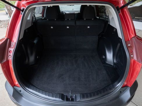 Used 2014 Toyota RAV4 LE AWD/4WD image 19