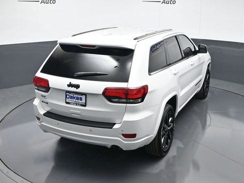 Used 2018 Jeep Grand Cherokee Altitude image 52