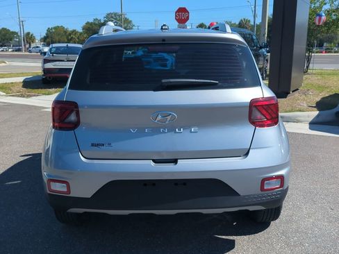 New 2026 Hyundai Venue SEL FWD image 4