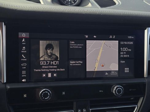 Used 2023 Porsche Macan Turbo image 23