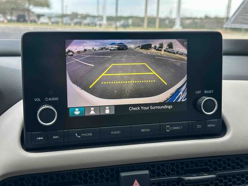 Used 2025 Honda HR-V LX image 32