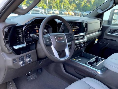 New 2025 GMC Sierra 2500 SLT w/ SLT Premium Package image 8