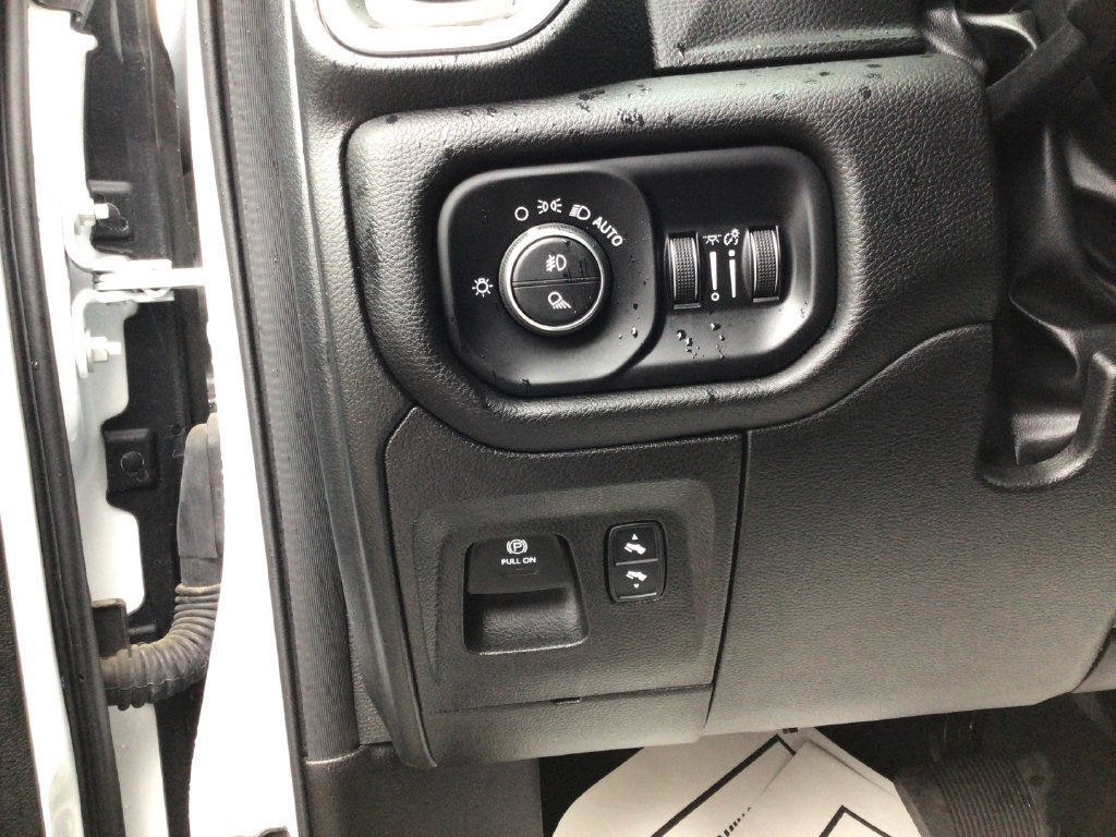 Used 2025 RAM 1500 Laramie AWD/4WD image 30