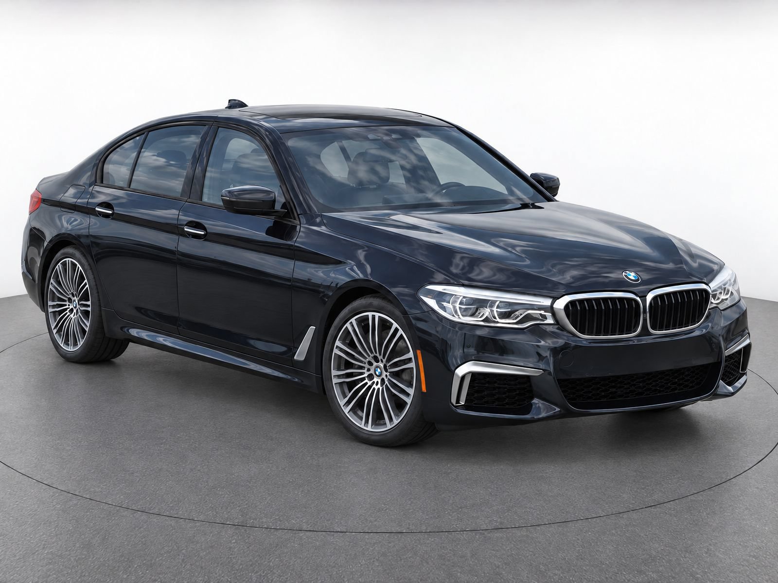 Used 2018 BMW M550i xDrive AWD/4WD image 2
