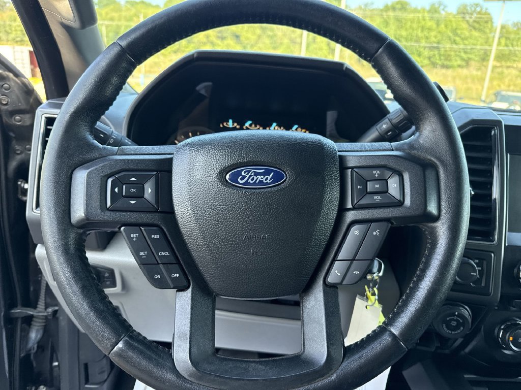 Used 2018 Ford F150 XLT w/ Equipment Group 302A Luxury AWD/4WD image 15
