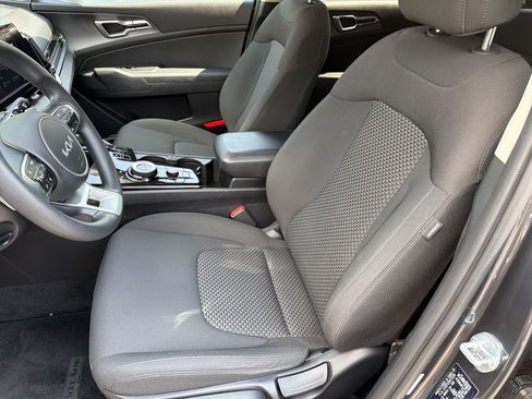 Used 2023 Kia Sportage LX AWD/4WD image 14