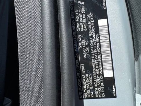 Certified 2025 Volvo XC60 B5 Plus AWD/4WD image 26